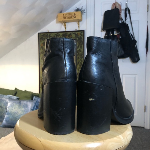 Shoe mint booties. - Picture 2 of 5